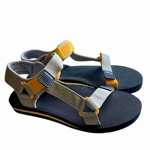 Casual Wadable Strappy Summer Sandals Women’s Size 10 Yellow & Grey Casual NWT